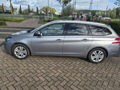 Peugeot 308 SW - 1.2 PureTech Blue Lease Executive