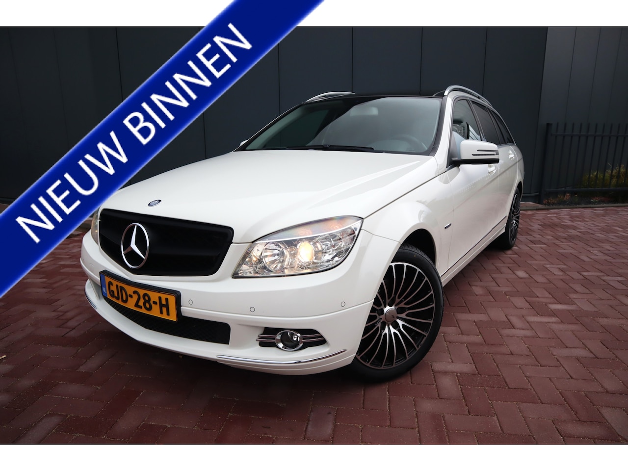 Mercedes-Benz C-klasse Estate - 180 CGI Avantgarde Business Automaat Panoramadak Pdc Half Leder Harman/kardon audio. Etc. - AutoWereld.nl