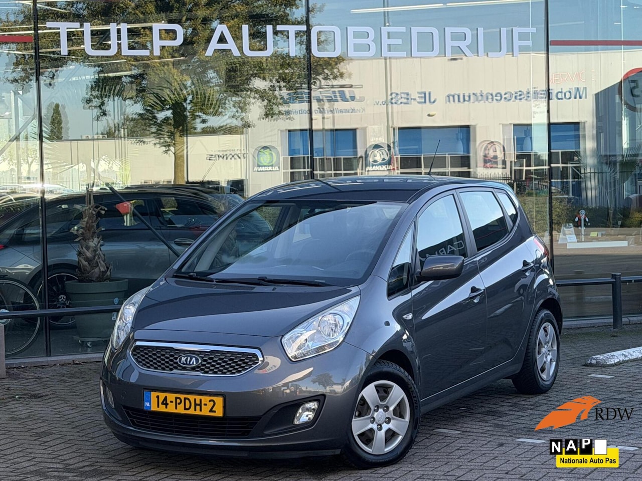 Kia Venga - 1.4 CVVT Seven Airco Cruise NAV Trekhaak Allseason - AutoWereld.nl