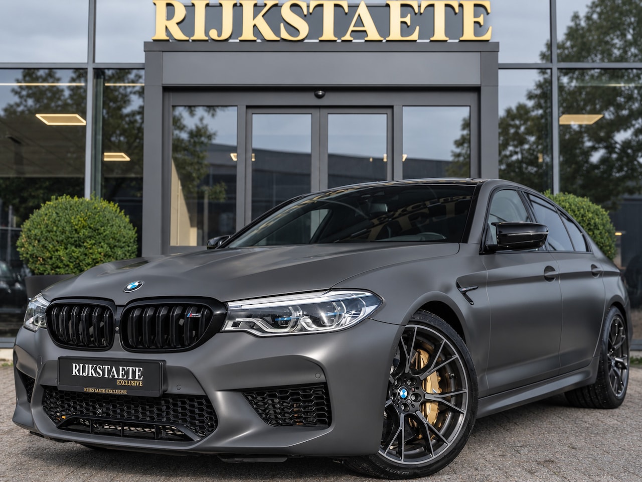 BMW M5 - 5-serie Competition 35 Jahre|CARBON|CERAMIC|H&K|1/350 - AutoWereld.nl