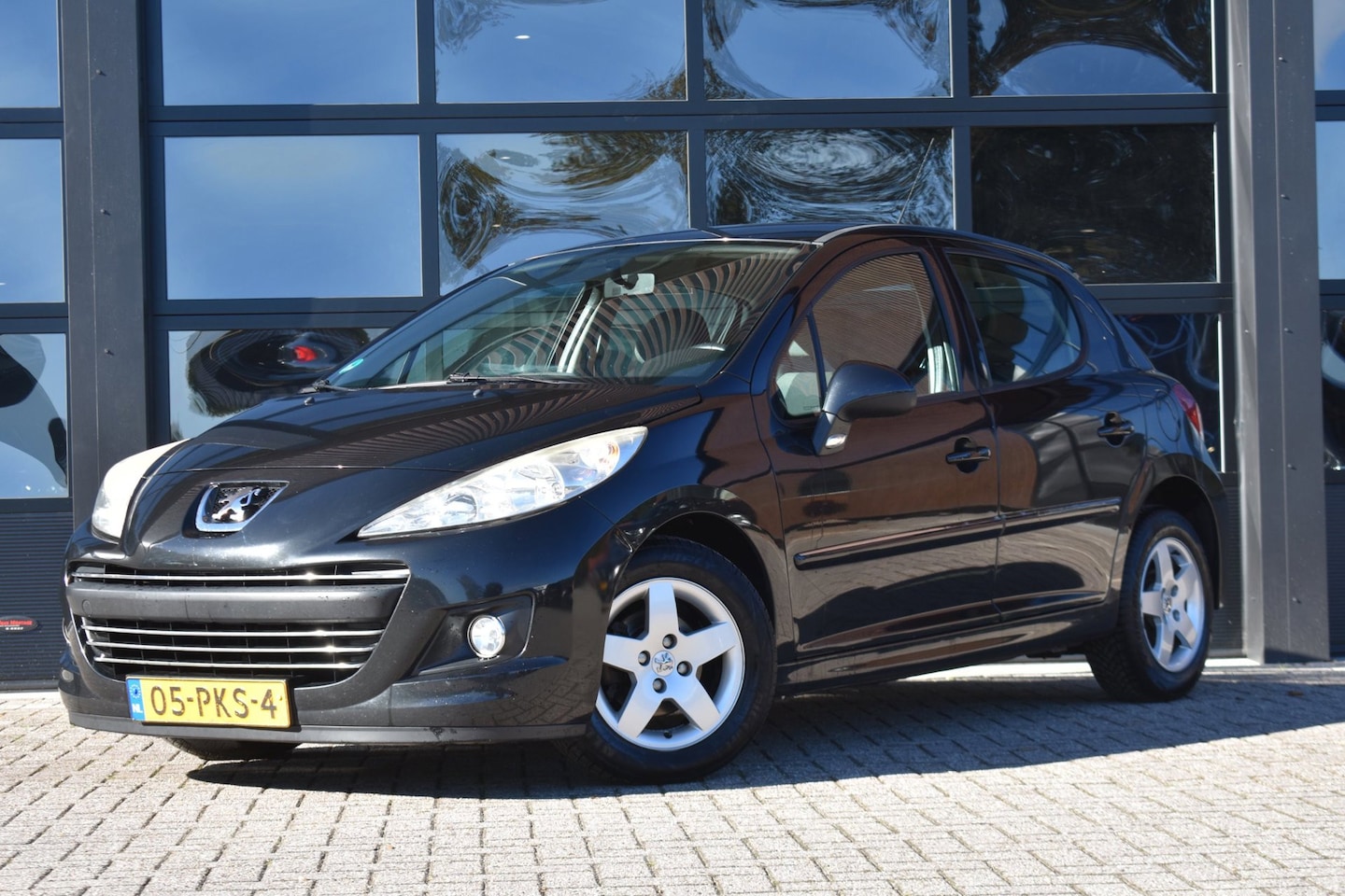 Peugeot 207 - 1.4 VTi Millesim 200 '11 Airco - AutoWereld.nl
