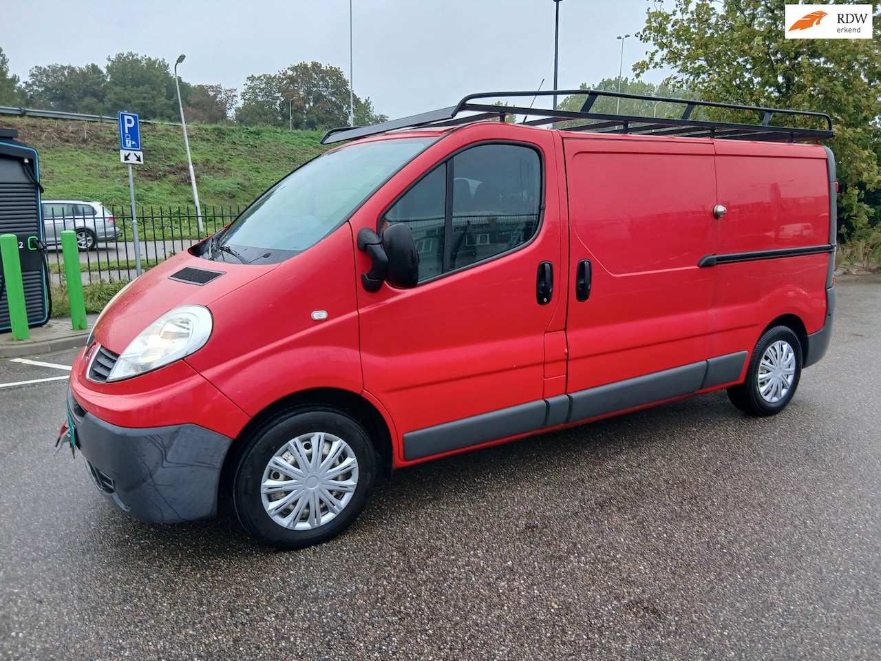 Renault Trafic - 2.0 dCi T29 L2H1 DC Eco Black Edition!COOL AIRCO!WEINIG KM:161000NAP!APK:1-2027!NAVIGATIE! - AutoWereld.nl