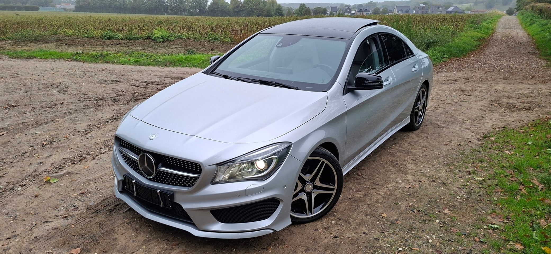Mercedes-Benz CLA-Klasse - 200 Business AMG pakket - 81000km origineel - panoramadak - AutoWereld.nl