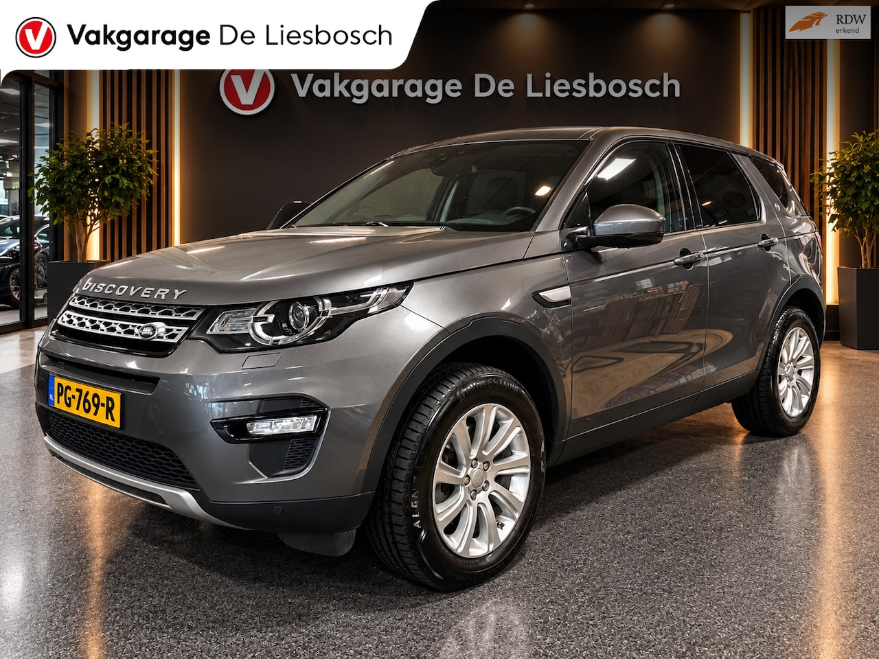 Land Rover Discovery Sport - 2.0 TD4 HSE Luxury/pano/leer/navi/camera/trekhaak/boeken - AutoWereld.nl