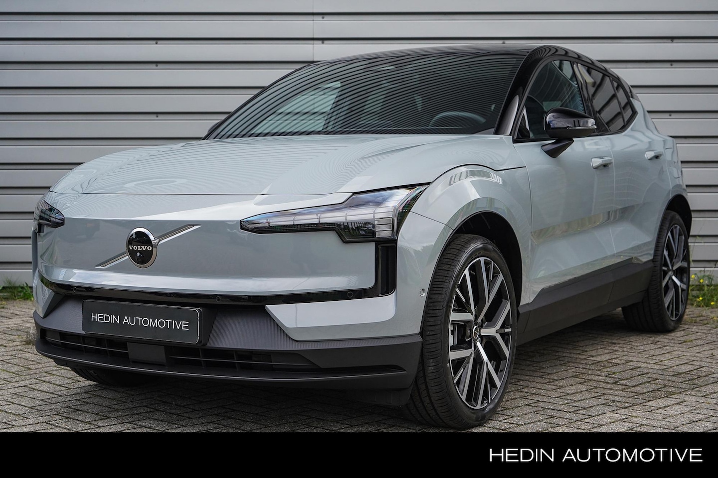Volvo EX30 - P5 Long Range Ultra Europa 69 kWh | 20 Incl LM Velgen | Panoramadak | Black interieur | 36 - AutoWereld.nl
