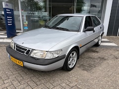 Saab 900 - 5-deurs 2.0i 900