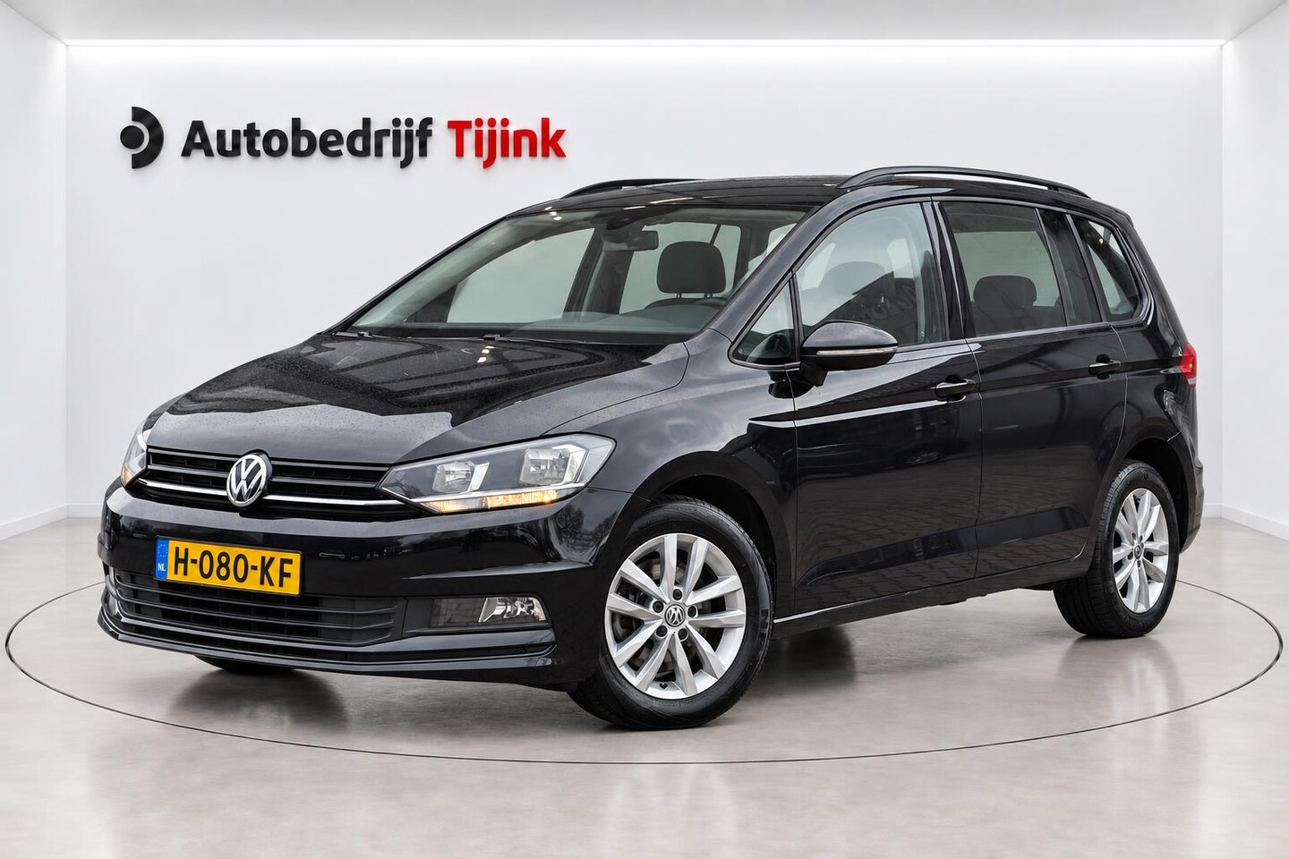Volkswagen Touran - 1.2 TSI Comfortline 7-persoons | Climatronic | Trekhaak | LMV | Cruise | App-connect | - AutoWereld.nl