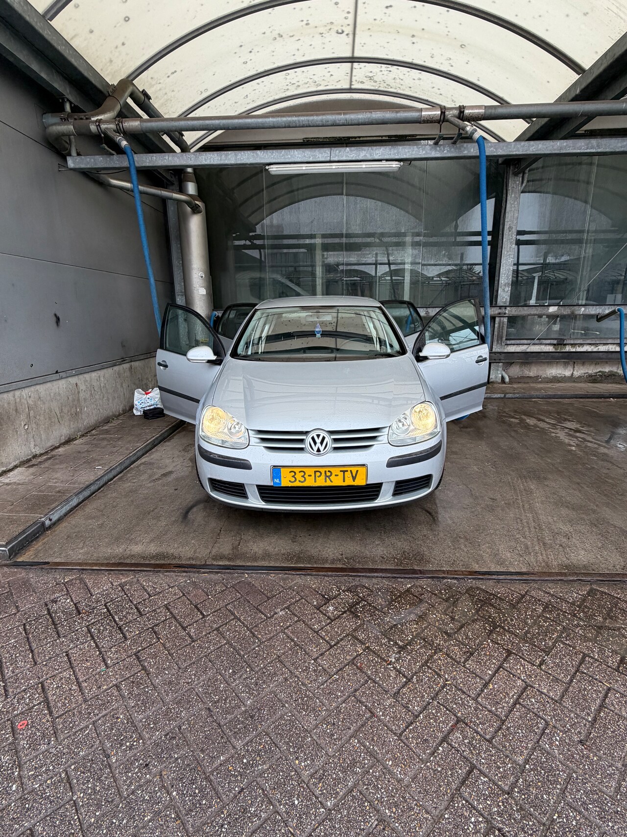 Volkswagen Golf - 1.6 FSI Trendline - AutoWereld.nl