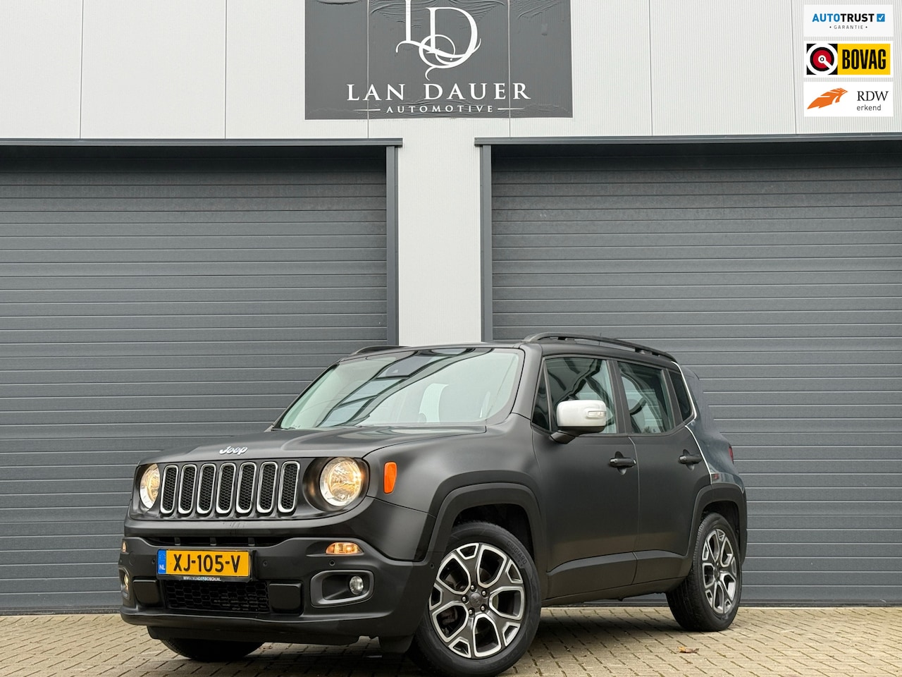 Jeep Renegade - 1.4 MultiAir Limited / AUTOMAAT / CAMERA / MAT - AutoWereld.nl