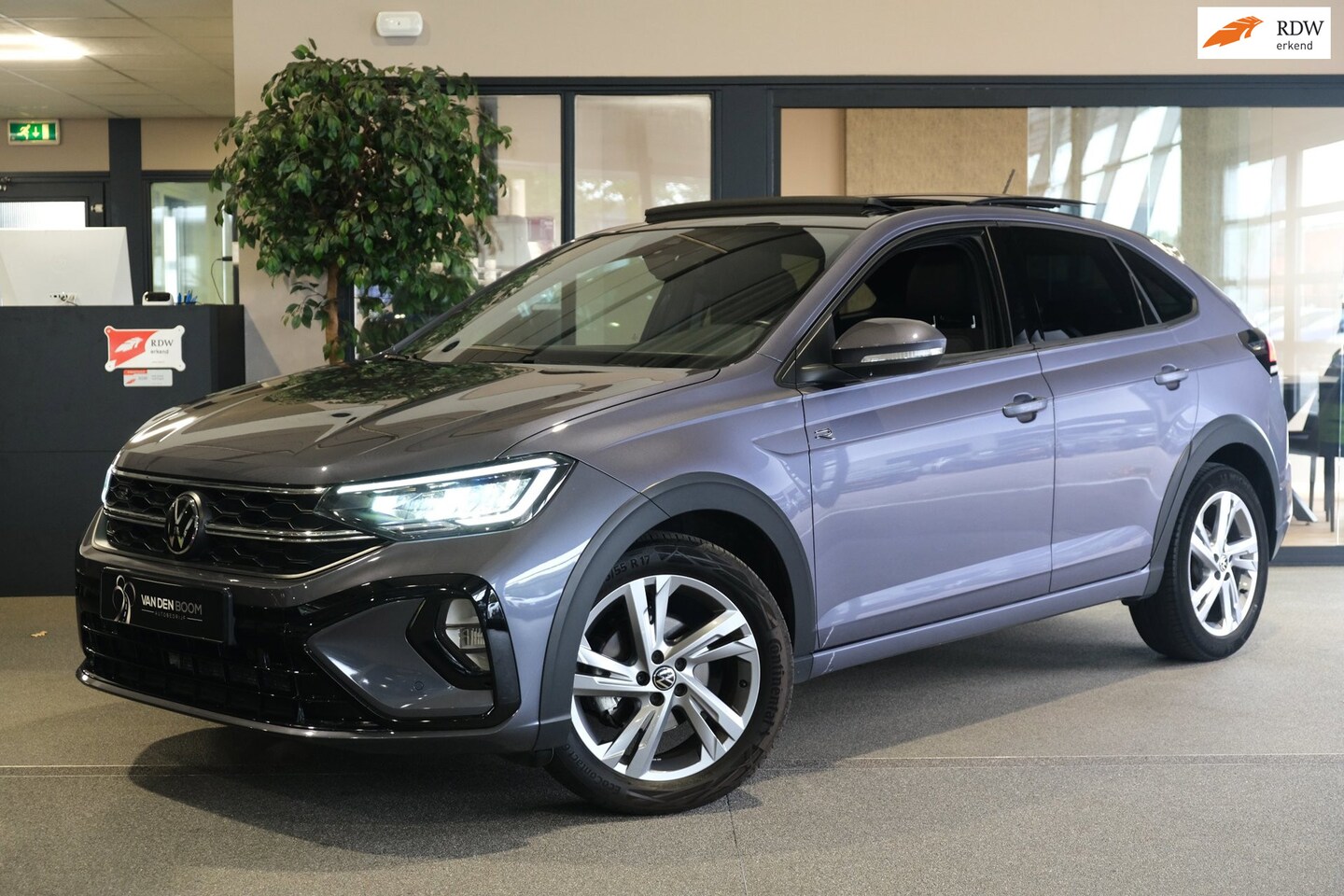 Volkswagen Taigo - 1.0 TSI R-Line DSG Pano Carplay Led Virtual Acc Pdc - AutoWereld.nl