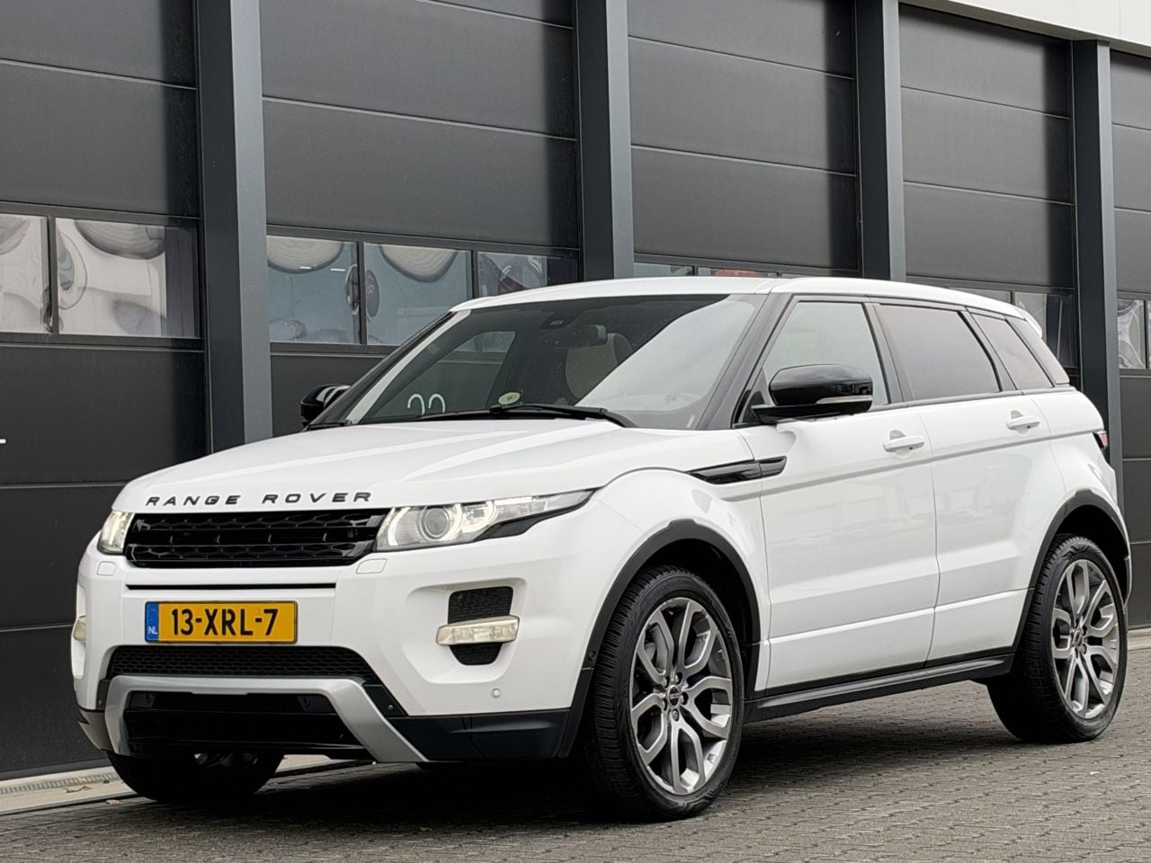 Land Rover Range Rover Evoque - 2.2 SD4 4WD Pano Camera Leer - AutoWereld.nl