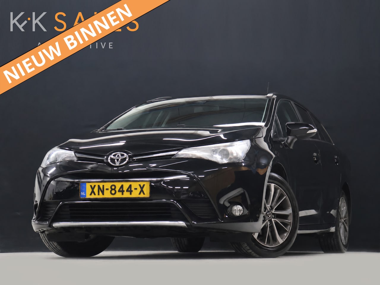 Toyota Avensis Touring Sports - 1.8 VVT-i SkyView Edition [STOELVERWARMING, CAMERA, CRUISE CONTROL, CLIMATE CONTROL, BLUET - AutoWereld.nl