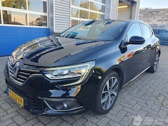 Renault Mégane - 1.2 TCe Série Signature Exclusiv Automaat