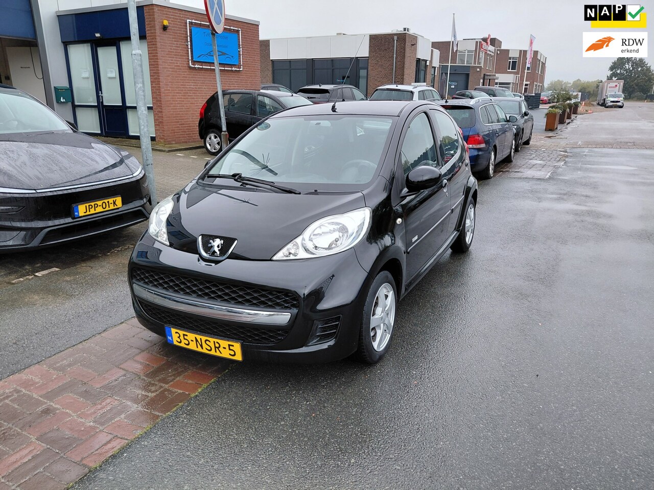 Peugeot 107 - 1.0-12V Millesim 200 Airco 1e eigenaar 81938 km - AutoWereld.nl