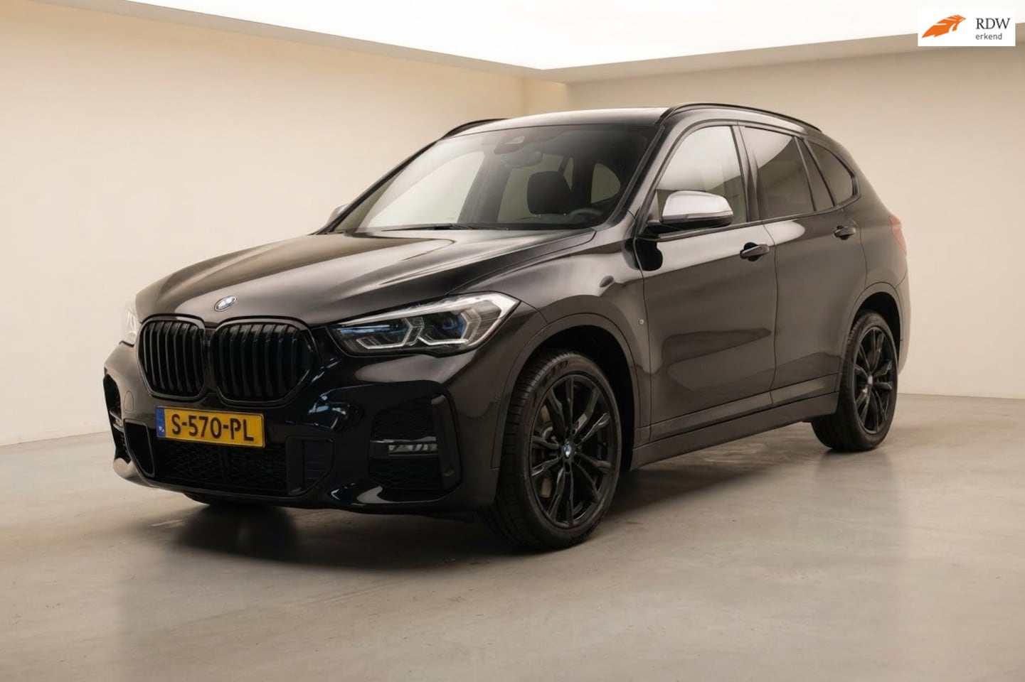 BMW X1 - XDrive25e High Executive M-PAKKET - AutoWereld.nl