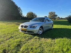 BMW 5-serie - 520i Executive | Trekhaak | Airco | Cruise Control | Navigatie | Stoelverwarming |