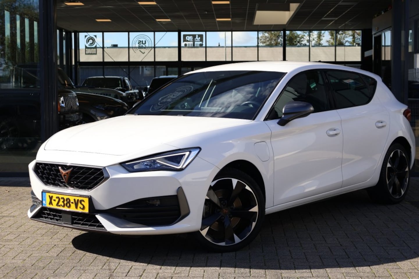 CUPRA Leon - 1.4 E-HYBRID VZ. Virtual Cockpit  SOH 97 % LED Adaptive Cruise 43.837KM - AutoWereld.nl