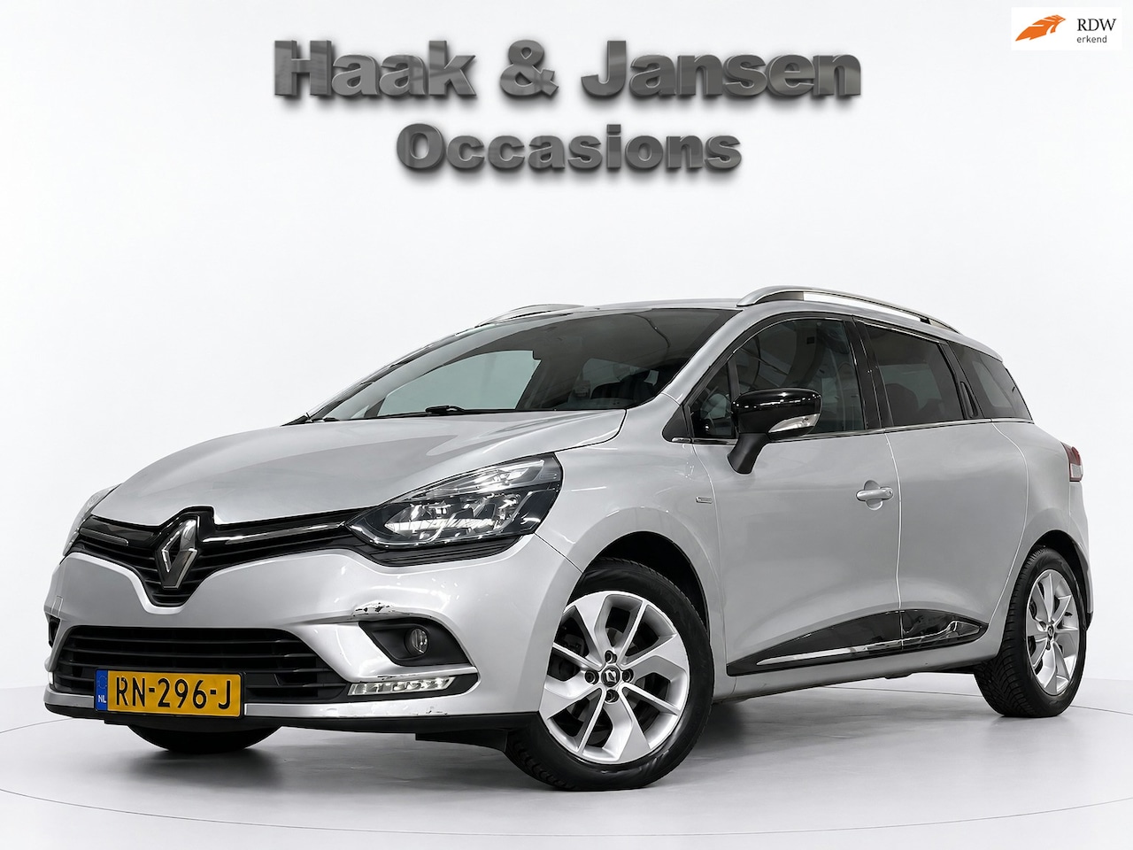 Renault Clio Estate - 1.5 dCi Ecoleader Limited Navi Airco Cruise - AutoWereld.nl