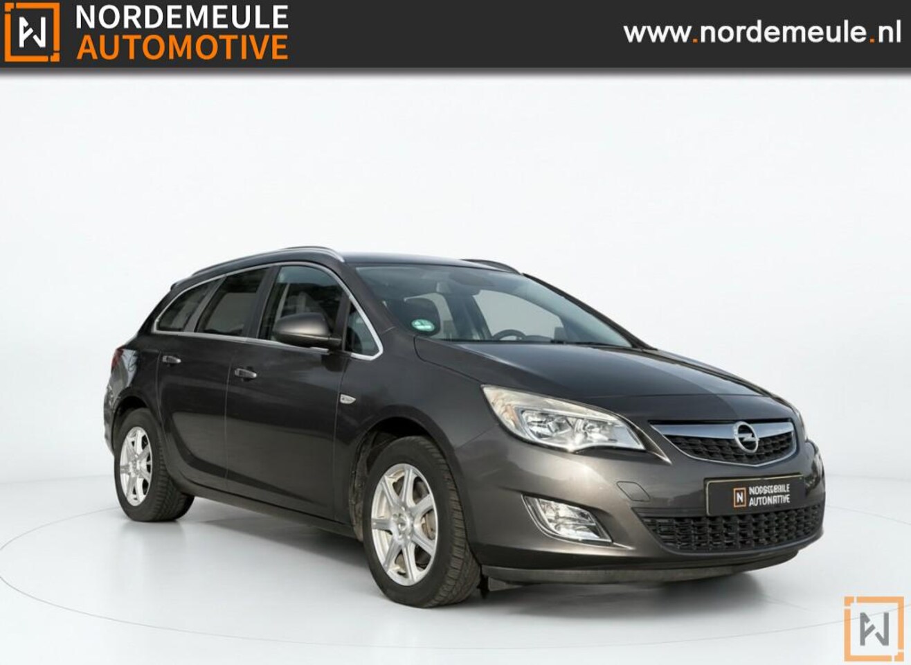 Opel Astra - 1.7 CDTi Cosmo 1.7 CDTI COSMO, CRUISE, NAVI, TREKHAAK - AutoWereld.nl