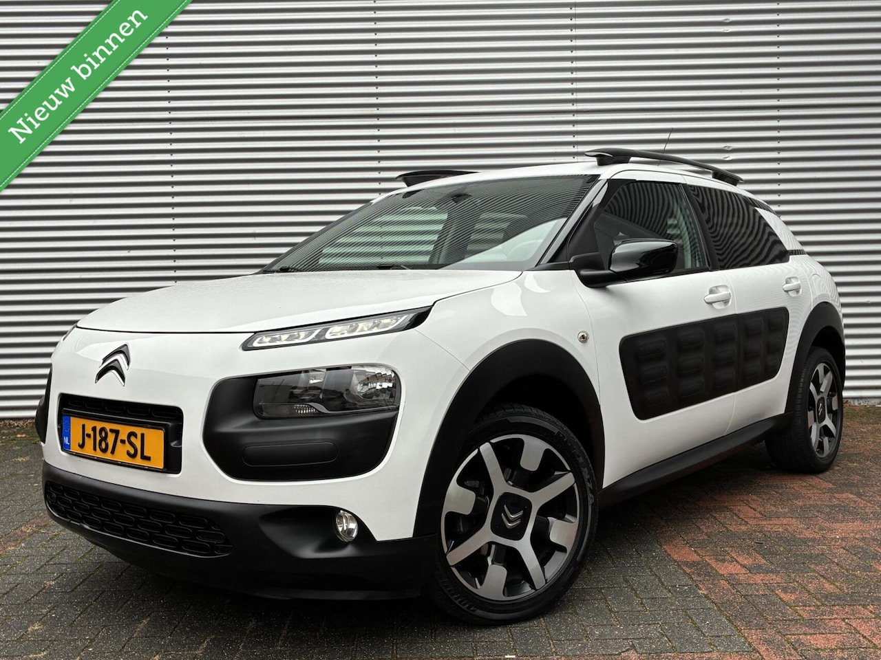 Citroën C4 Cactus - 1.2 PureTech One-Tone Airco Cruise Led 2017 Eerste Eigenaar Historie Aanwezig Distributier - AutoWereld.nl