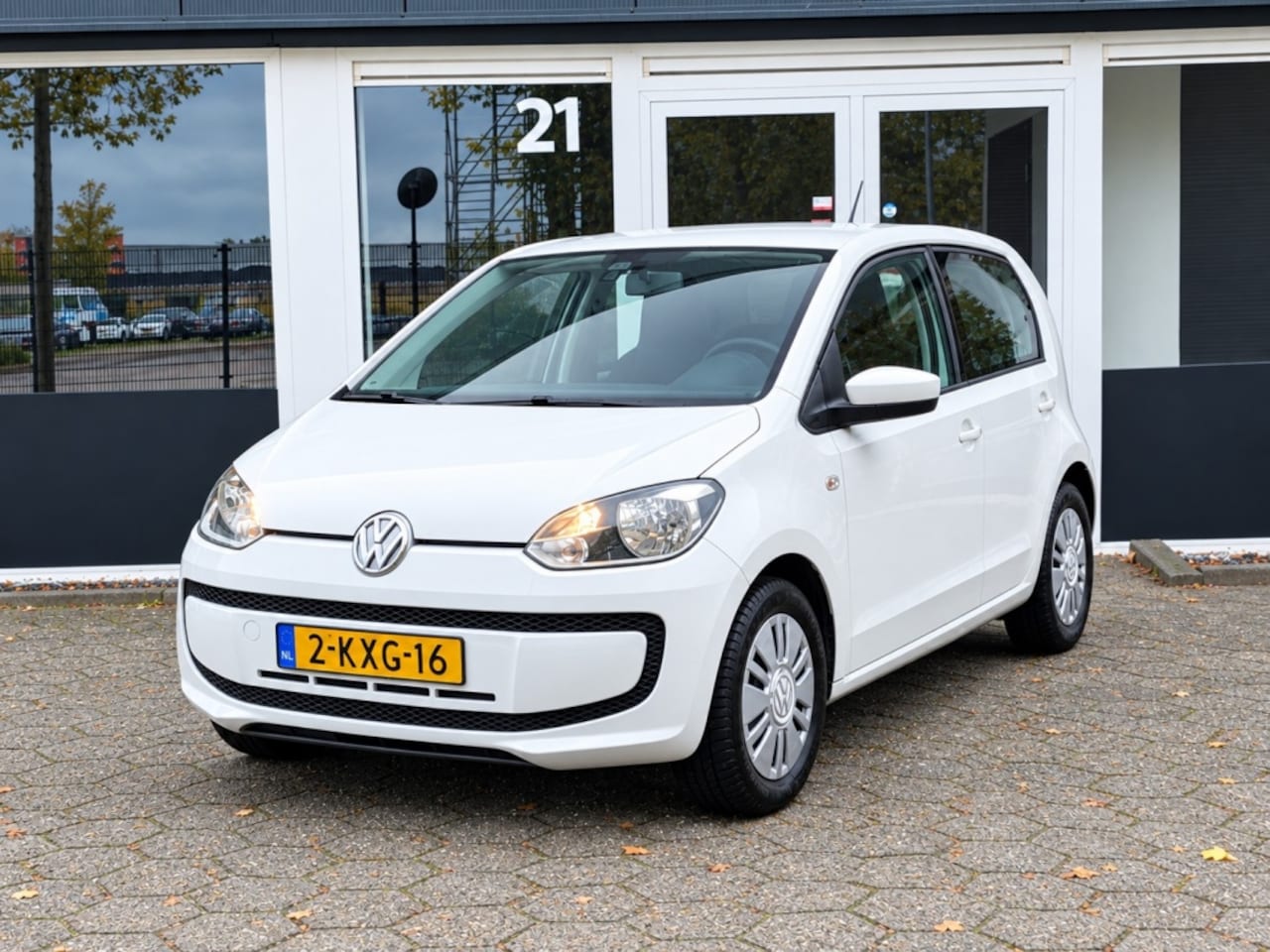 Volkswagen Up! - 1.0 move up! BlueM. - AutoWereld.nl