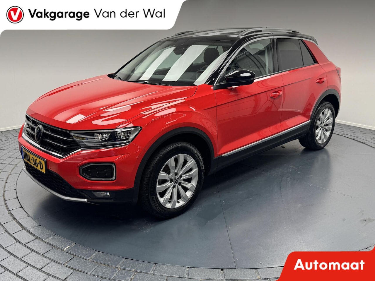 Volkswagen T-Roc - 1.5 TSi Sport Automaat-Navigatie-Clima-Ad.Cr.contr-Pdc-Stoelverwarming-Camera-Elek.Achterk - AutoWereld.nl