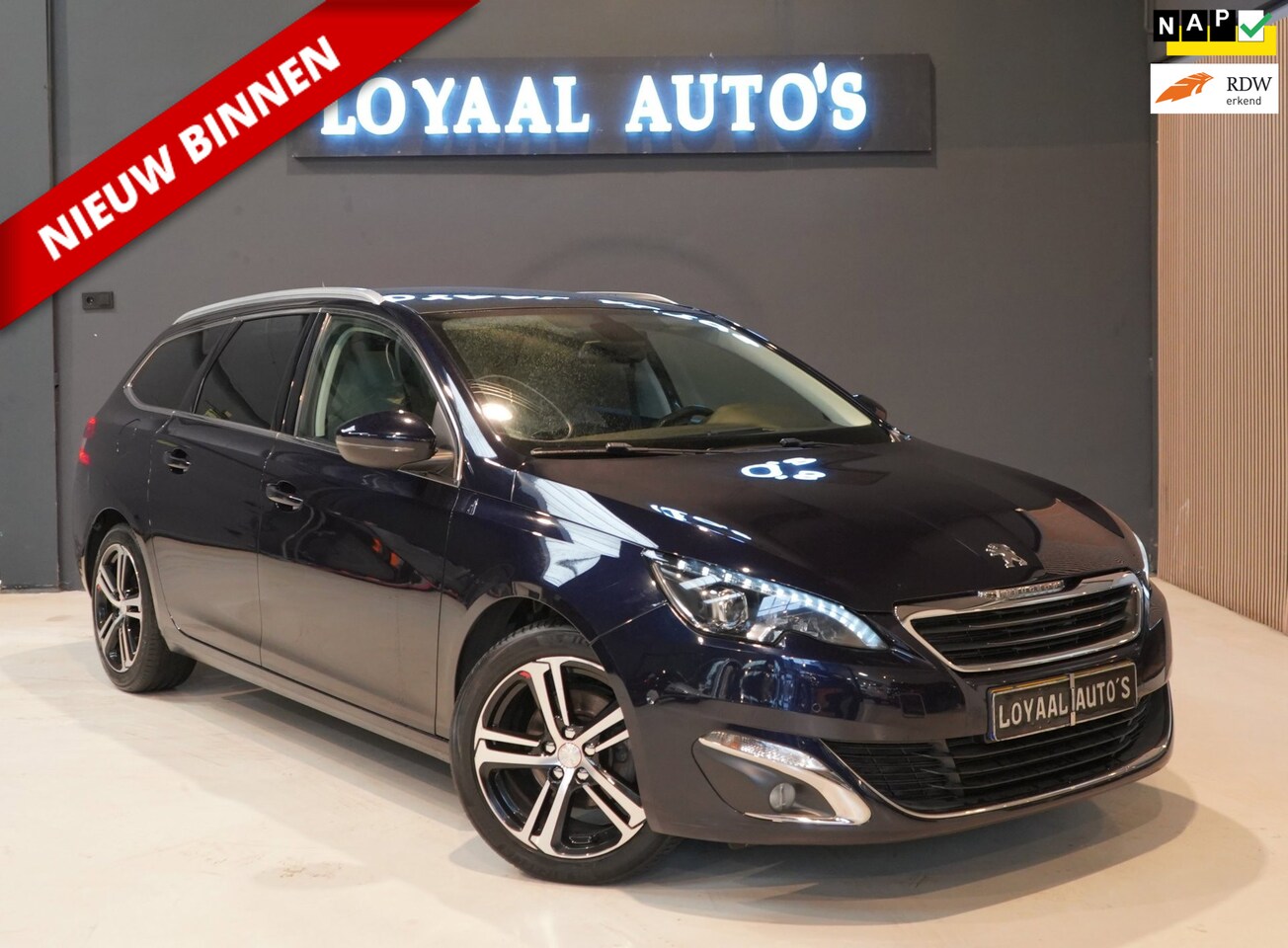Peugeot 308 SW - 1.2 PureTech Blue Lease Premium | AUT | ACHTERUITRIJC. | PANODAK |STOELVER | CRUISE | PDC - AutoWereld.nl