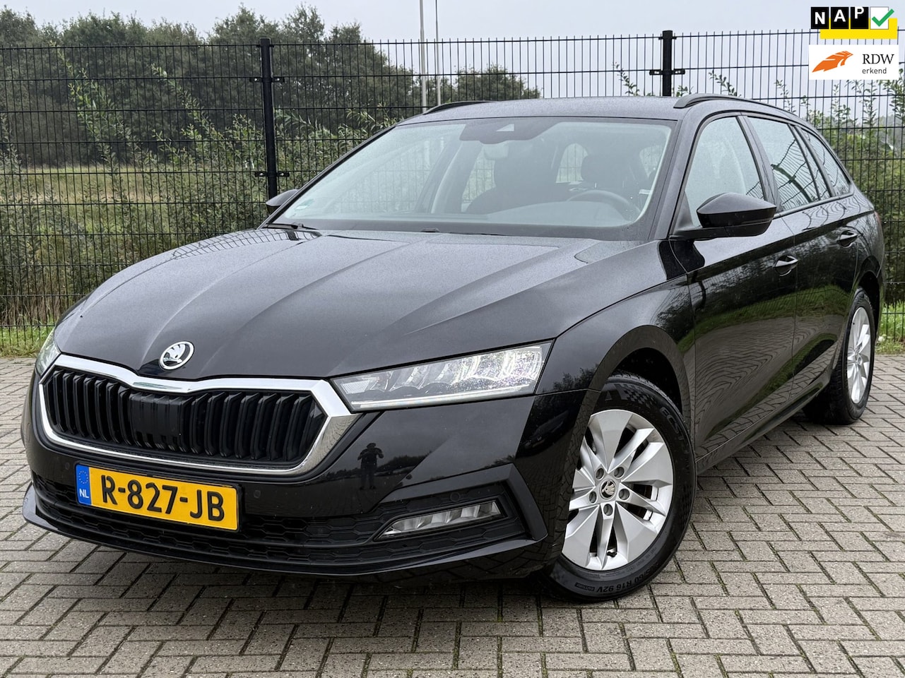 Skoda Octavia Combi - 1.0 e-TSI Business Edition | PDC | Carplay | Cruise Control | Eerste eigenaar | - AutoWereld.nl