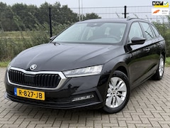 Skoda Octavia Combi - 1.0 e-TSI Business Edition | PDC | Carplay | Cruise Control | Eerste eigenaar |