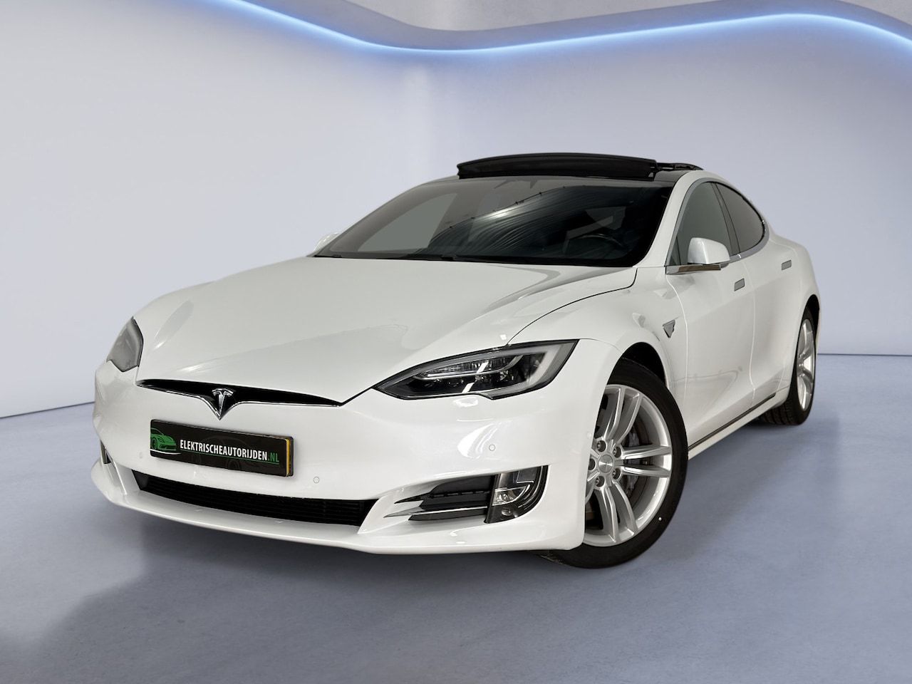 Tesla Model S - 75D Base|PANO|LUCHTVERING|TREKHAAK|NAP|INRUIL MOGELIJK| - AutoWereld.nl