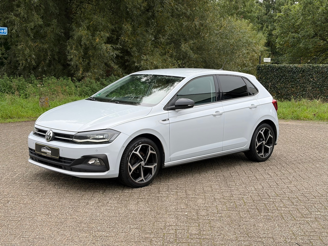 Volkswagen Polo - 1.0 TSI R-LINE DSG I CARPLAY I CAMERA I CARPLAY I CLIMA I CRUISE - AutoWereld.nl