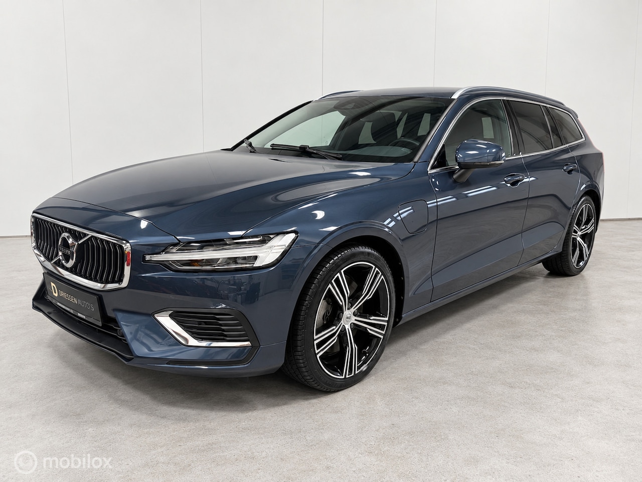 Volvo V60 - 2.0 T6 Plug-in hybrid AWD Plus Bright LONG RANGE - AutoWereld.nl