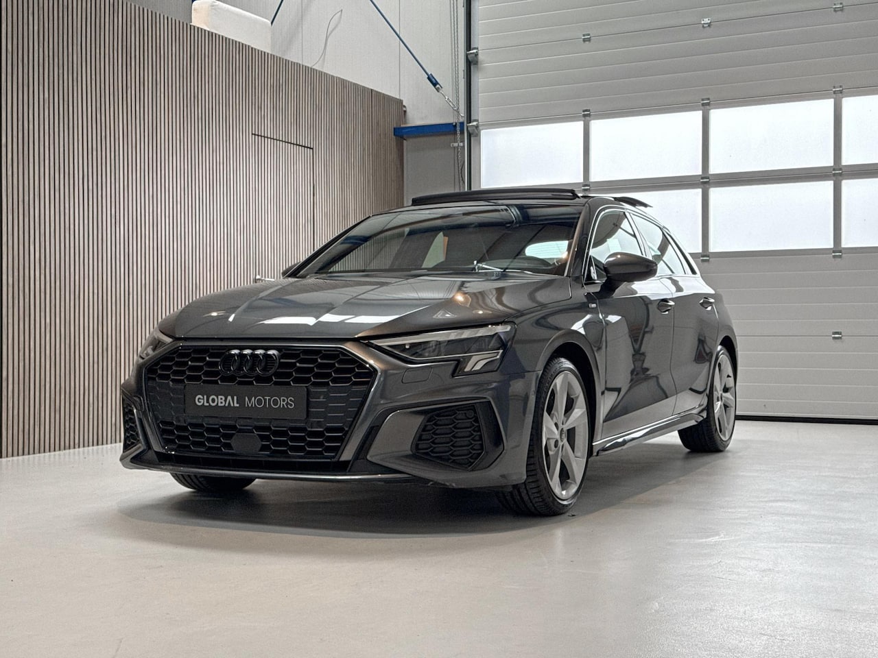 Audi A3 Sportback - 35 TFSI S Edition 150 PK - NL AUTO - PANORAMADAK - AUTOMAAT - CARPLAY - VIRTUAL COCKPIT - - AutoWereld.nl