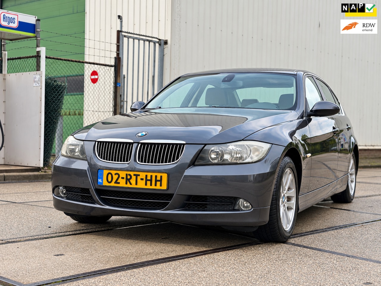 BMW 3-serie - 320i Dynamic Executive | Automaat | Leer | Clima | PDC - AutoWereld.nl