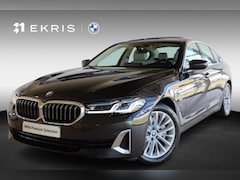 BMW 5-serie - Sedan 520e Driving Assistant | Panoramadak | Laserlight | HiFi | Comfortstoelen