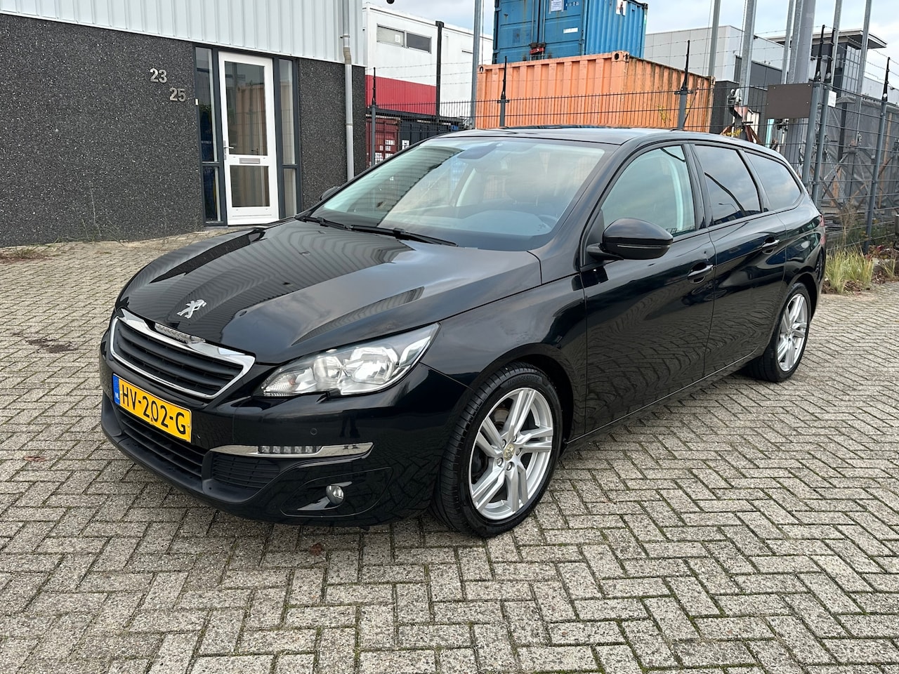 Peugeot 308 SW - 1.6 BlueHDI Blue Lease Executive Pack 1.6 BlueHDI Blue Lease Executive Pack 2015 Nieuwe Apk - AutoWereld.nl