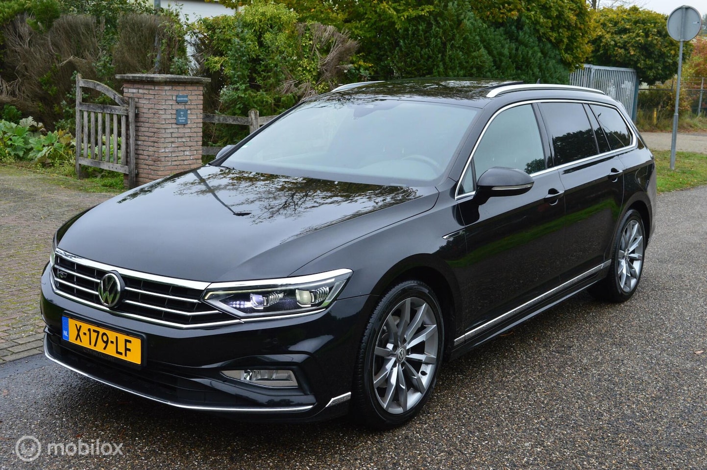 Volkswagen Passat Variant - 2.0 TDI Elegance Business R 2.0 TDI Elegance Business R - AutoWereld.nl