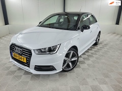 Audi A1 Sportback - 1.0 TFSI Adrenalin, S-Line, Navigatie, Parkeersensoren