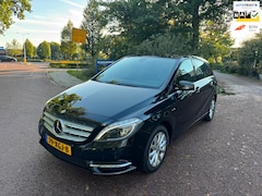 Mercedes-Benz B-klasse - 180 Ambition / Navi / Leder / Airco / xenon / pdc / NAP