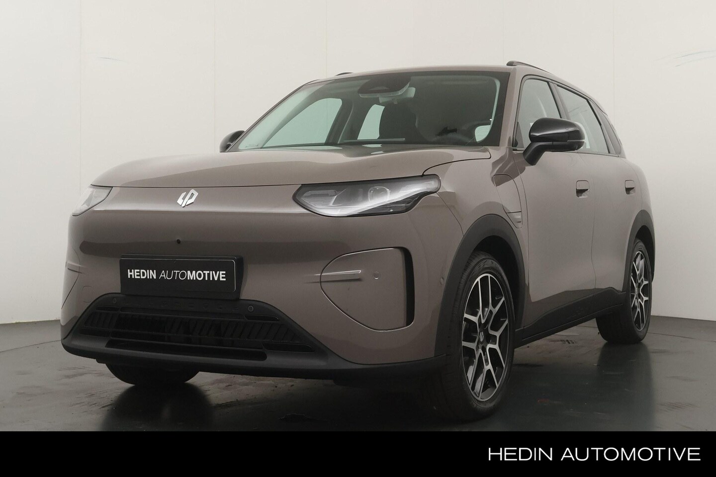 Leapmotor B03X - ProMax Design 53 kWh | 382 km WLTP | 360° Camera | Apple Carplay/Android Auto | Climate Co - AutoWereld.nl