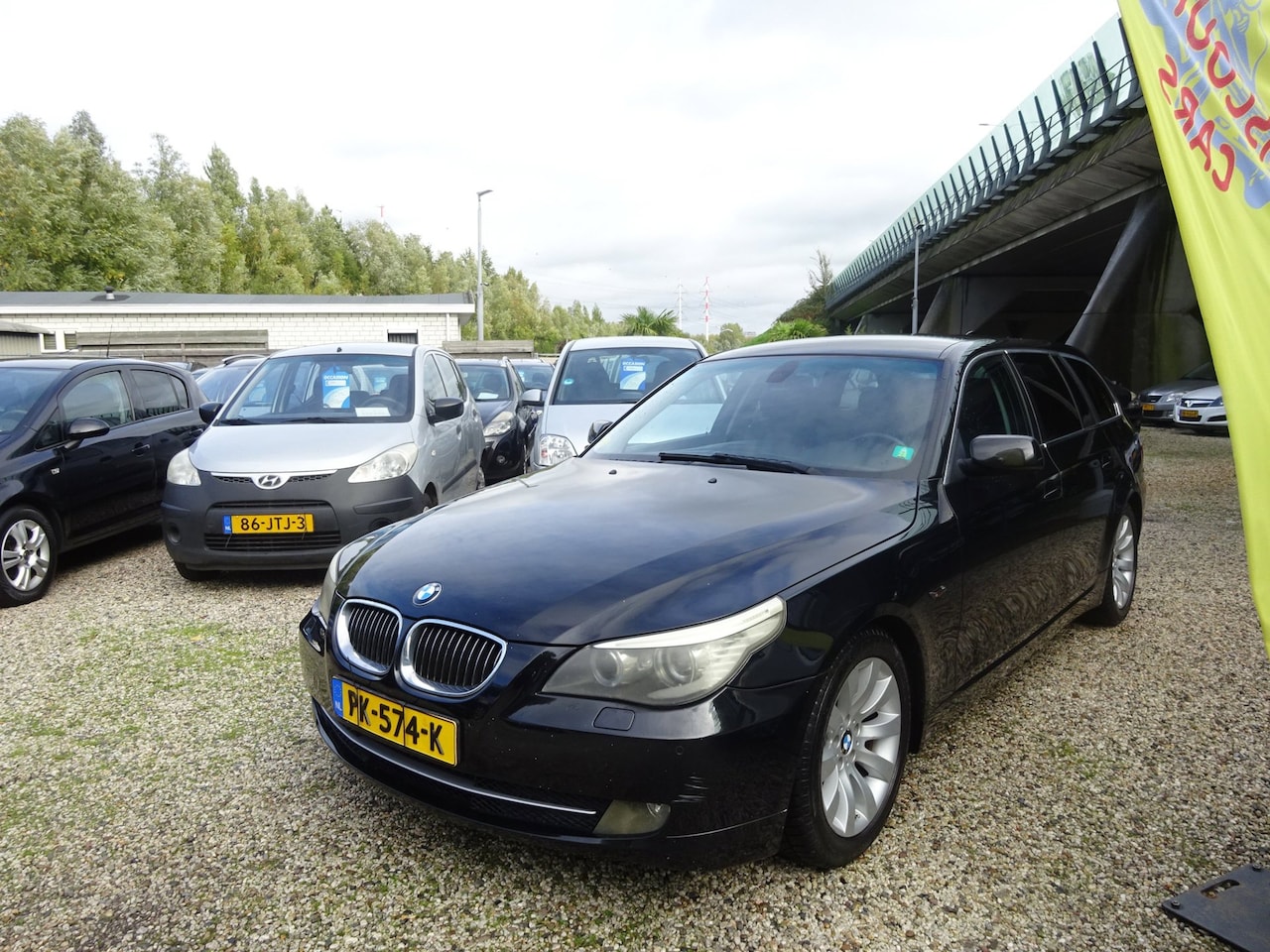 BMW 5-serie Touring - 523i Business Line Edition II. Cruise control, Navigatie, Airco - AutoWereld.nl