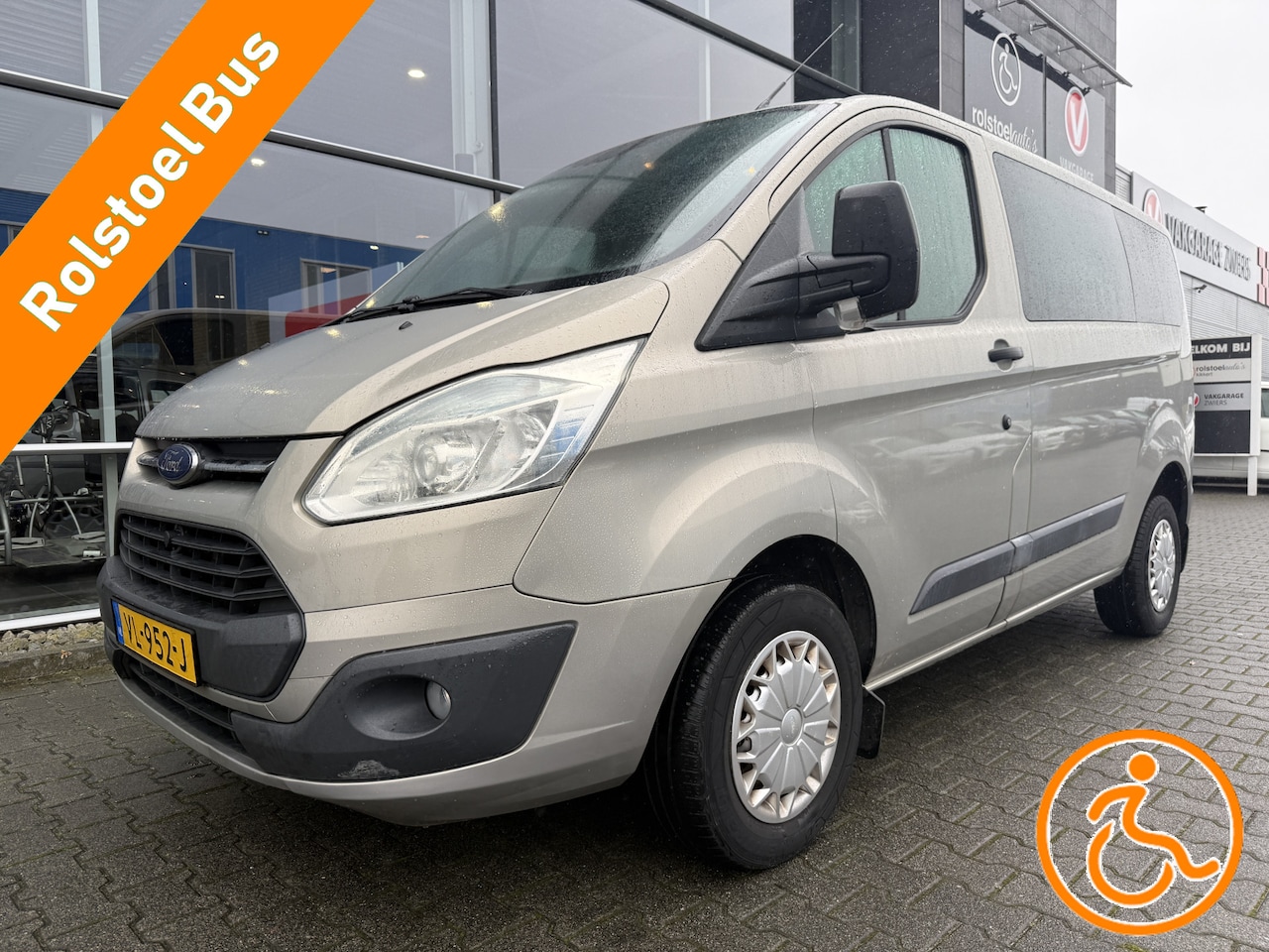 Ford Transit Custom - 3+1 Rolstoelbus 310 2.2 TDCI L1H1 Ambiente ECOnetic (Mooie frisse 3+2 Rolstoelbus met opri - AutoWereld.nl