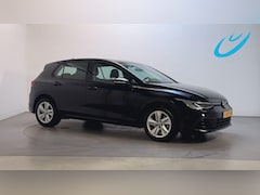 Volkswagen Golf - 1.0 TSI 110pk Life Parkeersensoren Sfeerverlichting Navigatie Adaptive Cruise