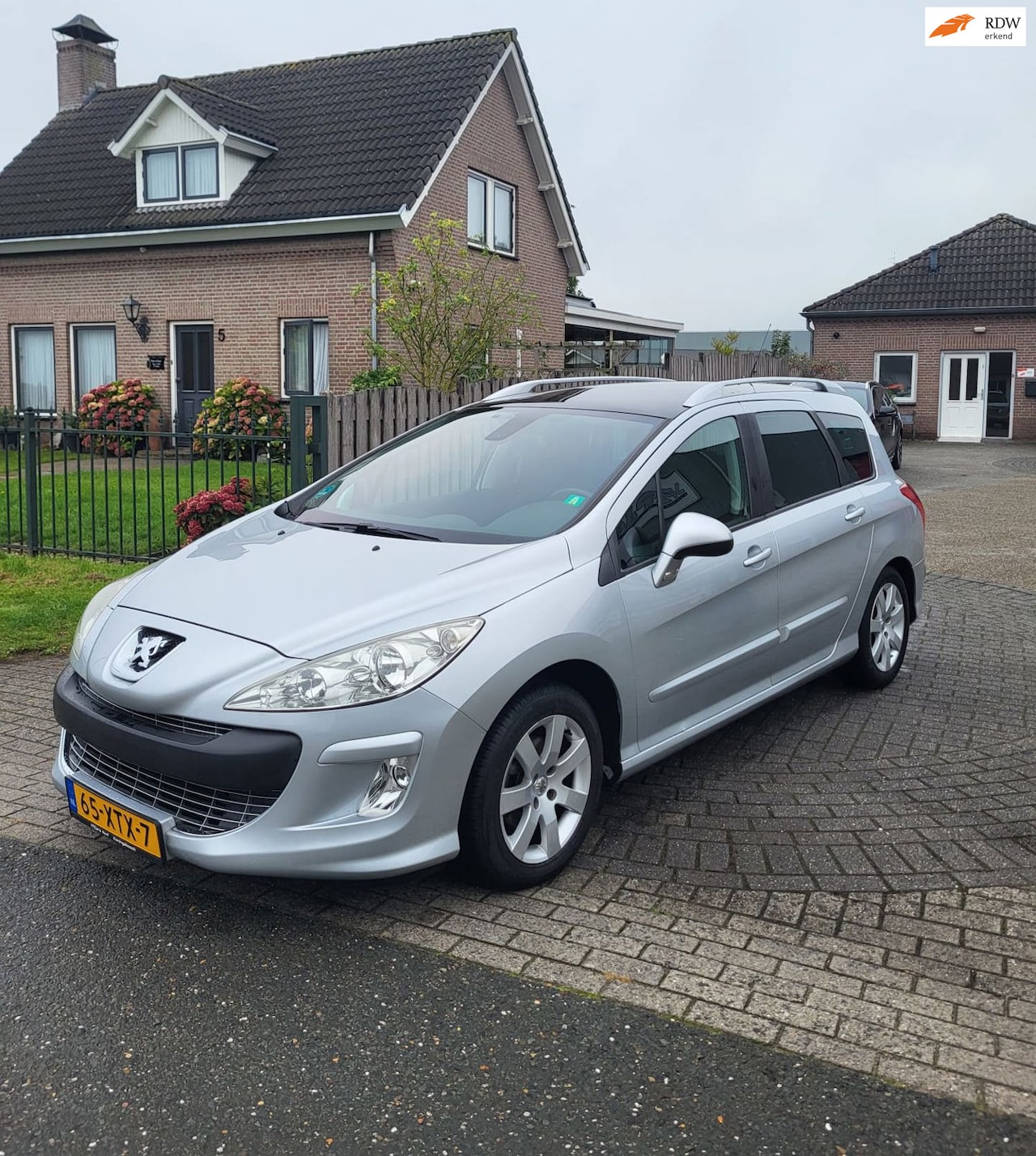 Peugeot 308 SW - 1.6 VTi, CruisC, Clima, PDC, Pano, Trekhaak! - AutoWereld.nl