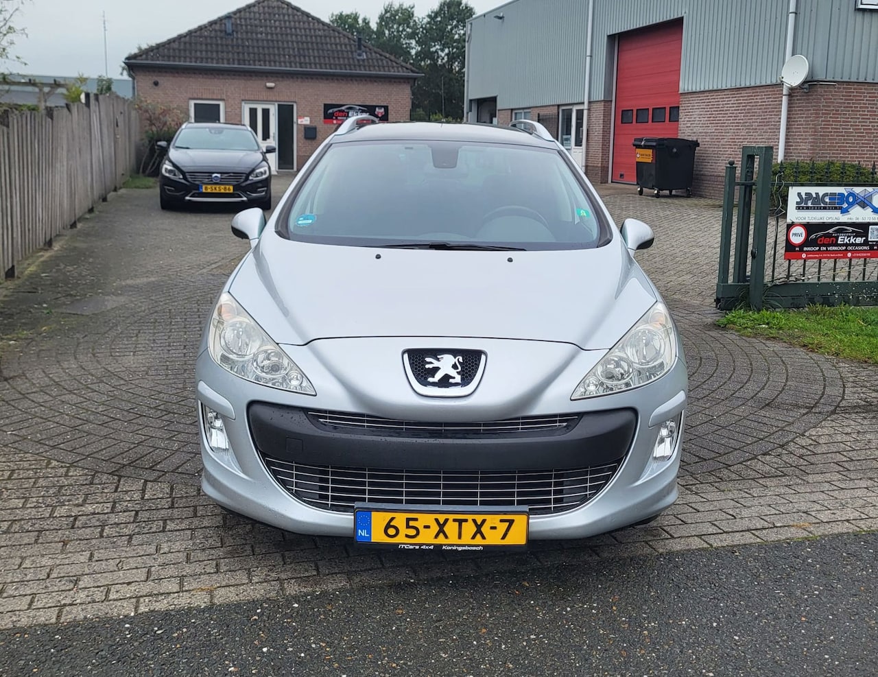 Peugeot 308 SW - 1.6 VTi, CruisC, Clima, PDC, Pano, Trekhaak! - AutoWereld.nl