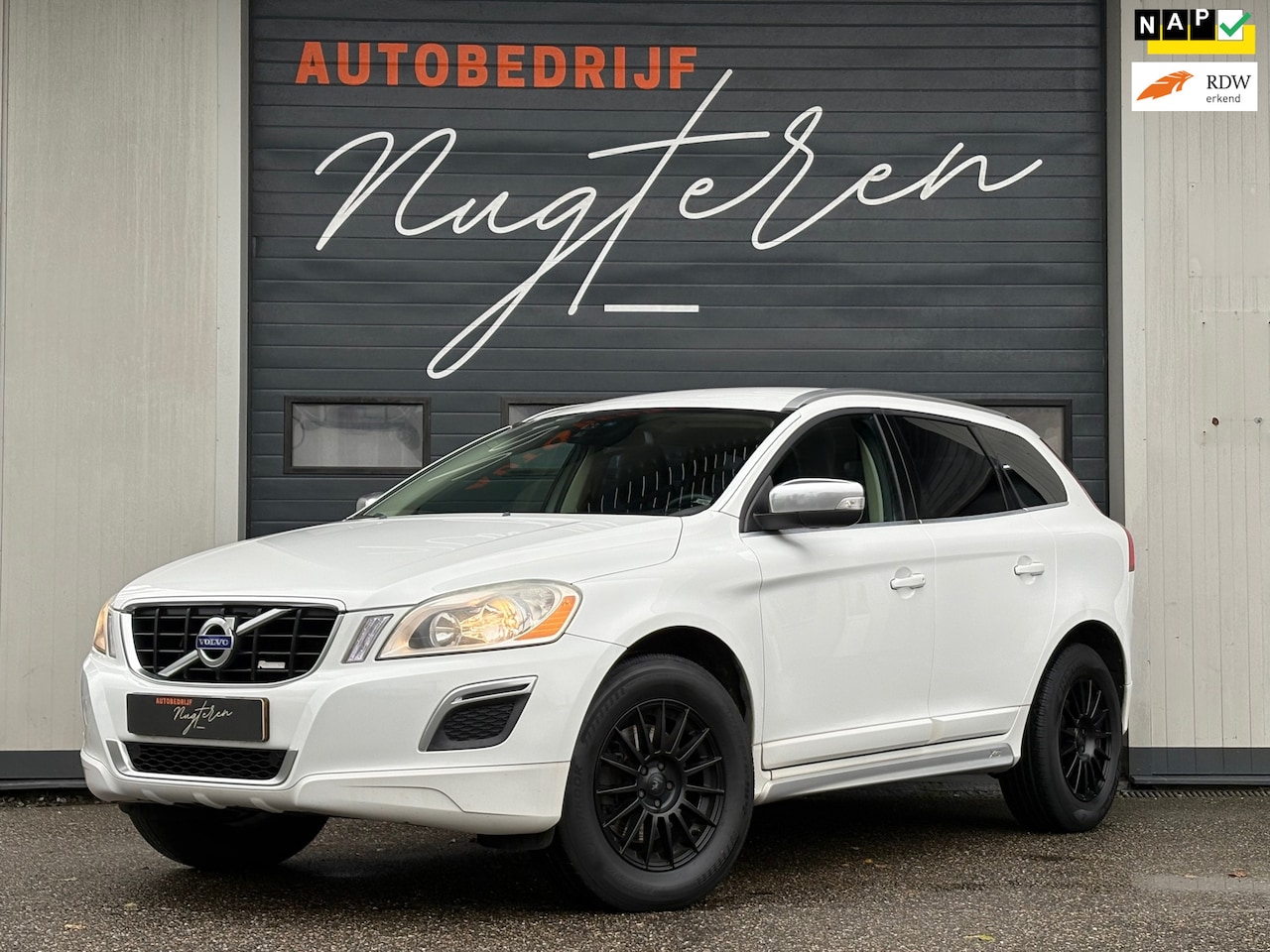 Volvo XC60 - 2.0 T5 R-Design|Automaat|Trekhaak|Leer|Org NL - AutoWereld.nl