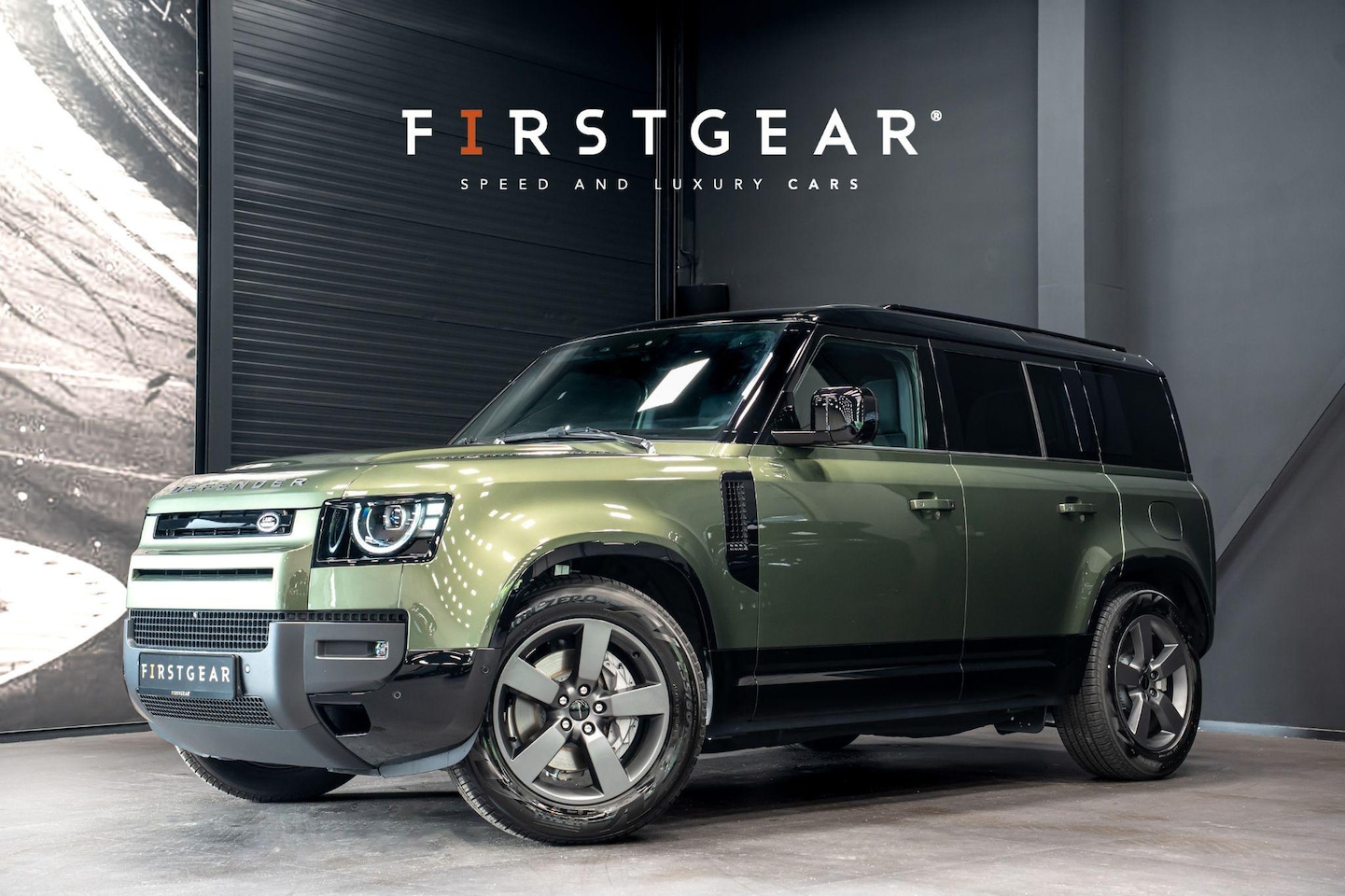 Land Rover Defender 110 - 2.0 P300e 110 X-Dynamic SE *Meridian / Luchtvering / Panorama / Memory / Surround-View / W - AutoWereld.nl