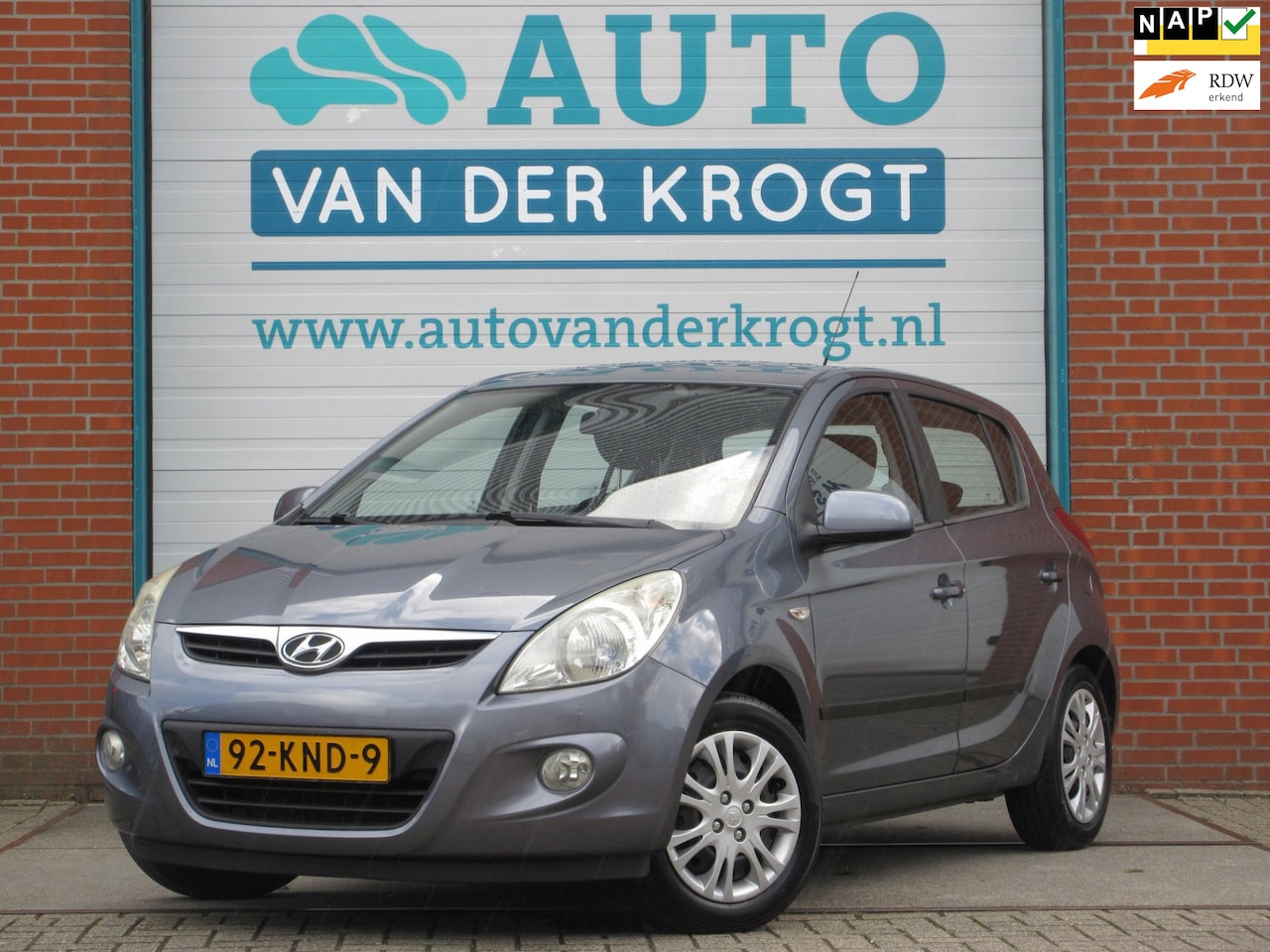 Hyundai i20 - 1.2i DynamicVersion 1.2i DynamicVersion, Airco, Nw banden, Trekhaak, APK 1-27 - AutoWereld.nl