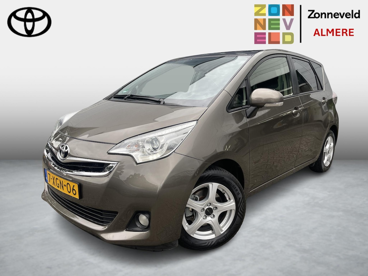 Toyota Verso S - 1.3 VVT-i Trend Navi all seasonbanden - AutoWereld.nl