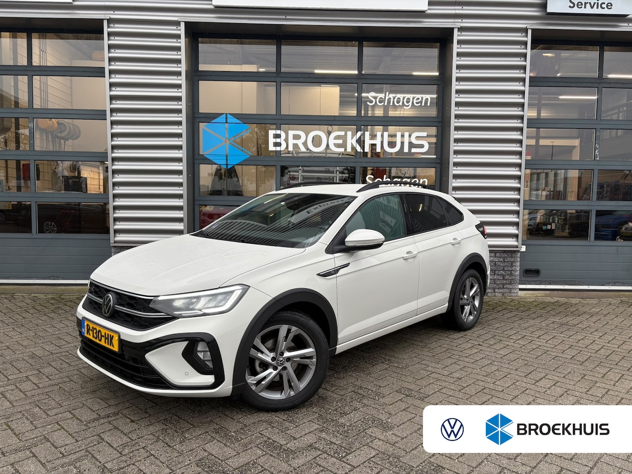 Volkswagen Taigo - 1.0 TSI 110 pk R-Line 7-DSG | Achteruitrijcamera | R-Line interieur | Trekhaak afneembaar - AutoWereld.nl